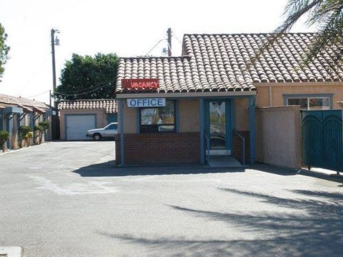 Hamlet Motel Newman Extérieur photo