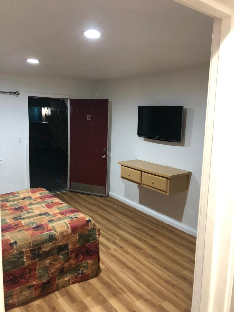 Hamlet Motel Newman Extérieur photo